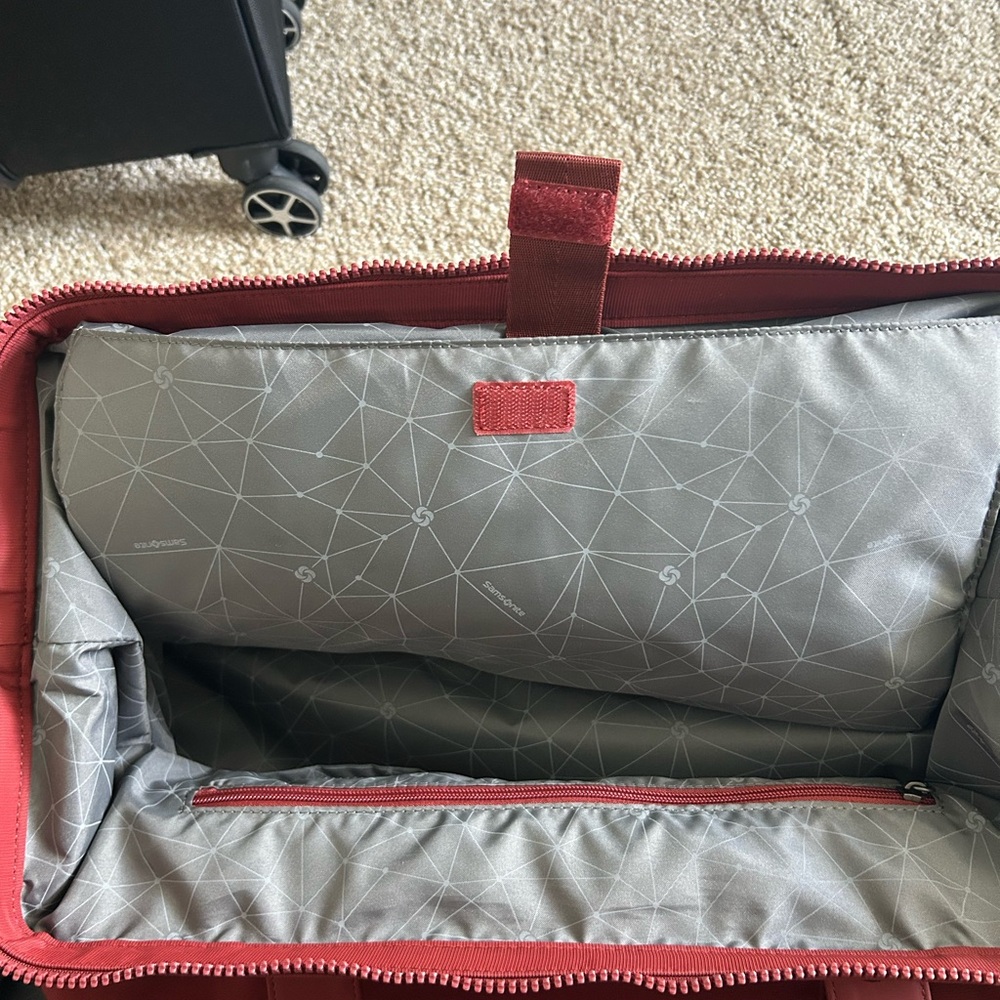 Samsonite Better Than Basic Weekender - image 10